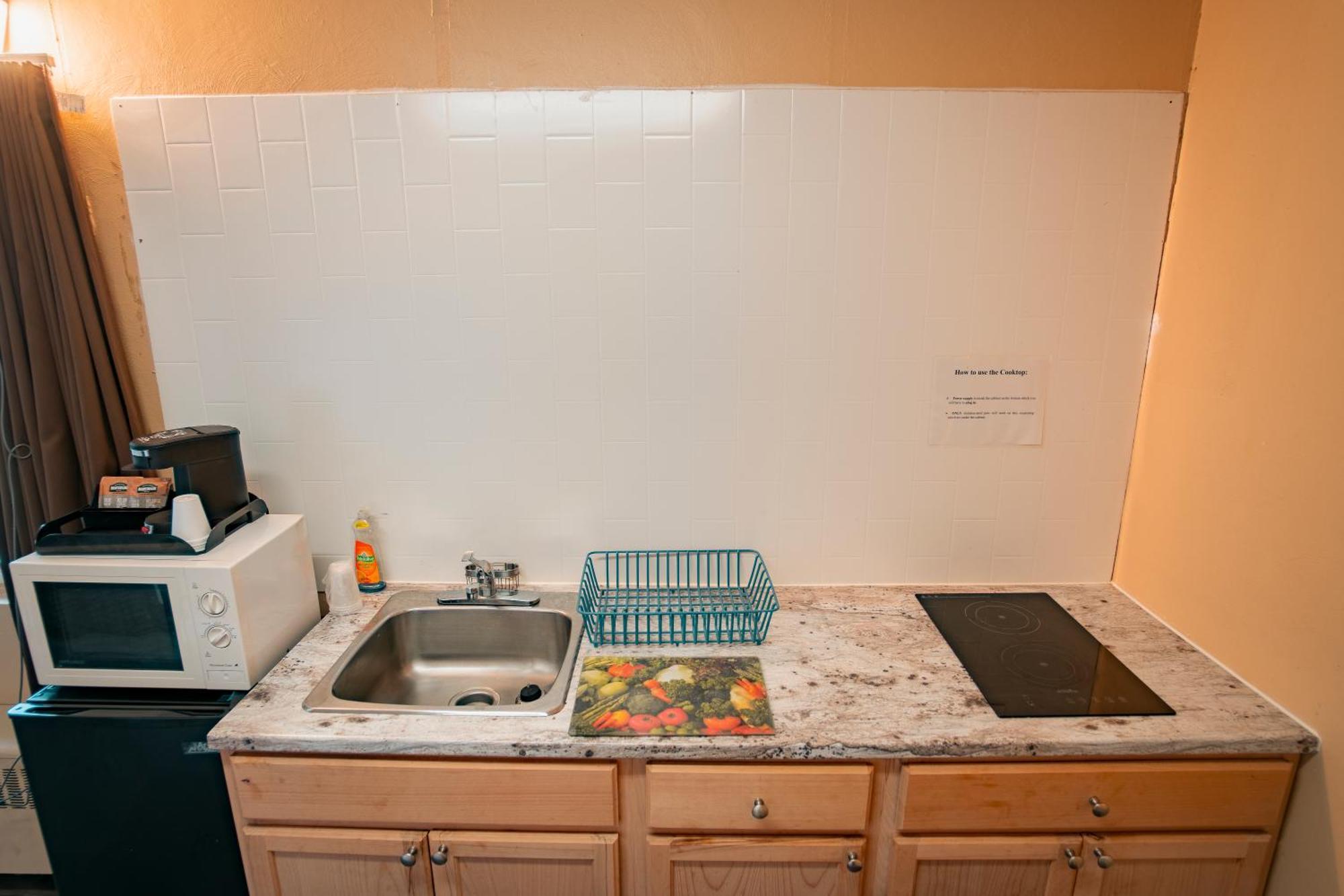 Faulds Motel Sarnia Bagian luar foto
